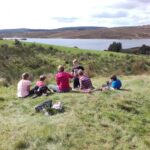 Ceidwaid Ifanc yn cael picnic / Young Rangers having a picnic