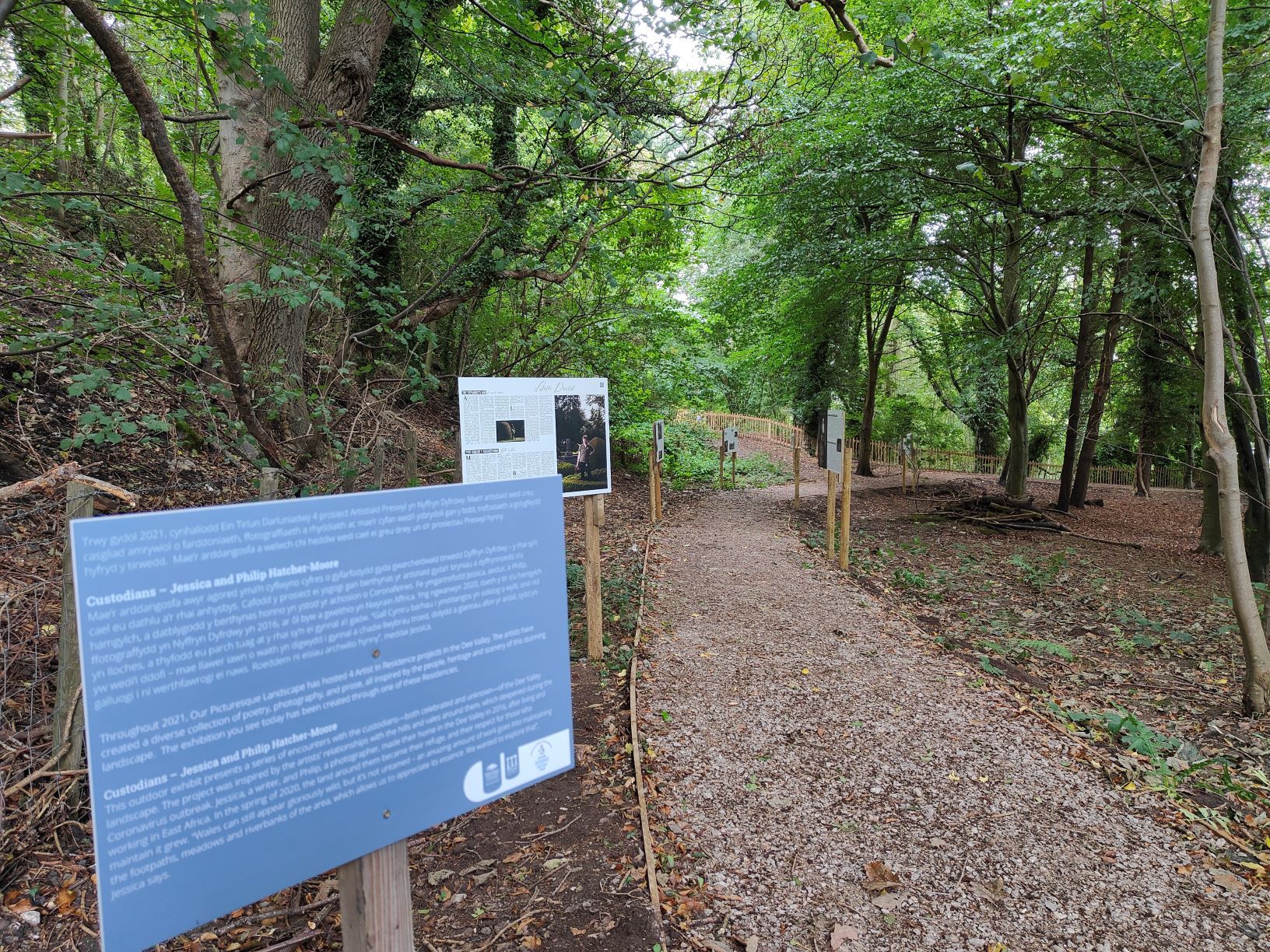 Arddangosfa awyr agored yn Wenffrwd / Outdoor exhibition at Wenffrwd