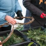 Gwneud torch Wreath making