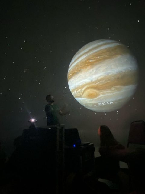 Planetariwm ar daith
