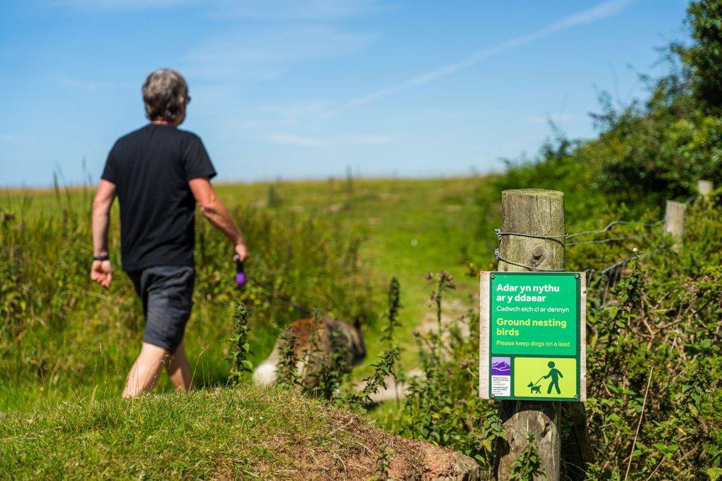 Ground nesting birds sign